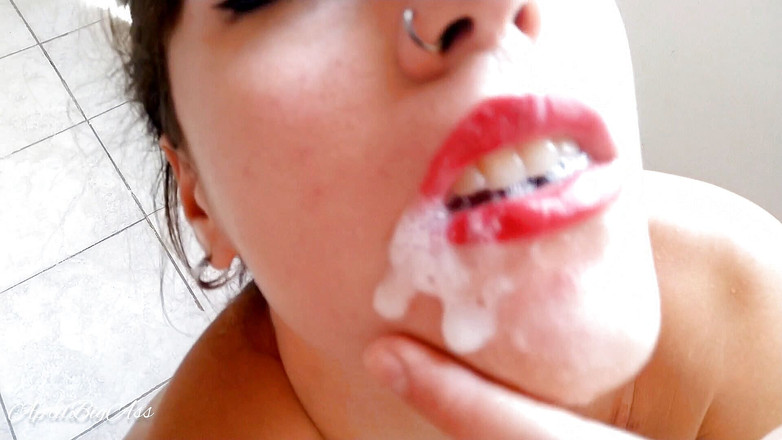 April BigAss: 깊은 목구멍 좋은 아침 날, 정액 삼키기!!