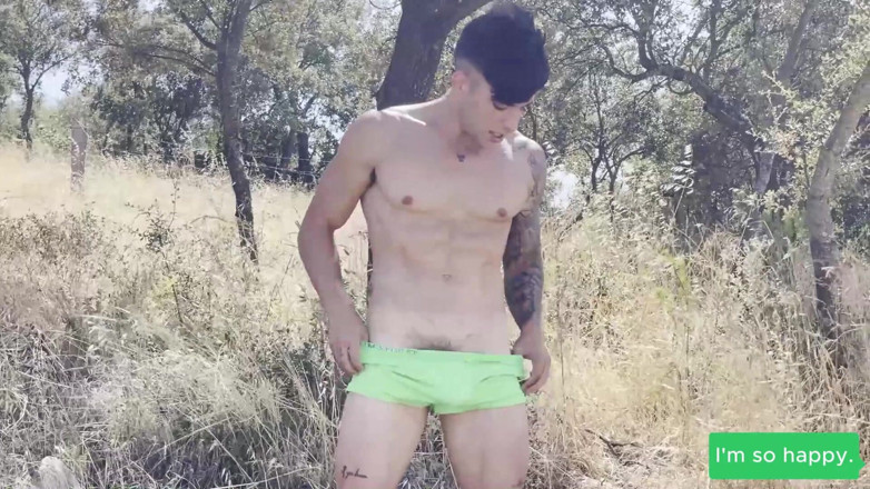Juan Lucho Gay: Un Jeune Mec Se Masturbe Dans La forêt