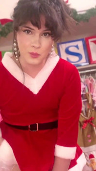 Trans Stepmother Prepares the Christmas Sissy Gangbang
