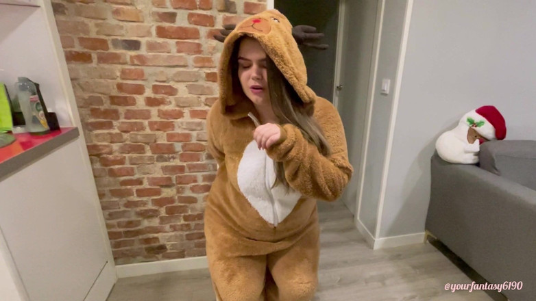 Your fantasy studio: 驯鹿放屁 2