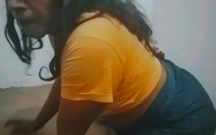 Tsvicky hot show: Mostrando a bunda grande