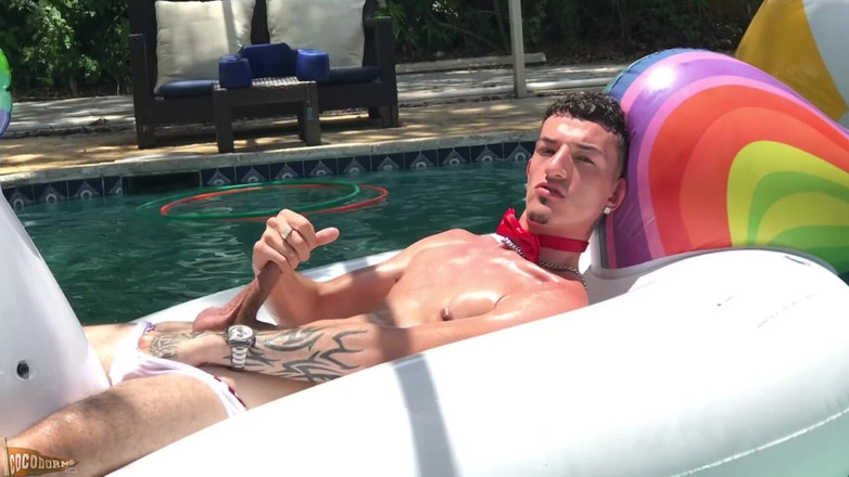 CocoDorm: Gio Valentine - Summer Sun Solo