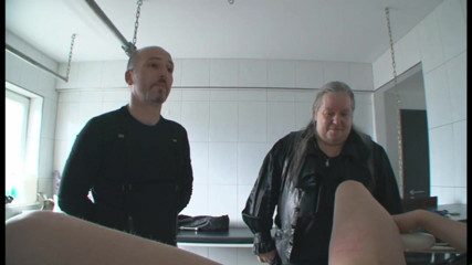 Absolute BDSM films - The original: Biczowanie cipki upokarza