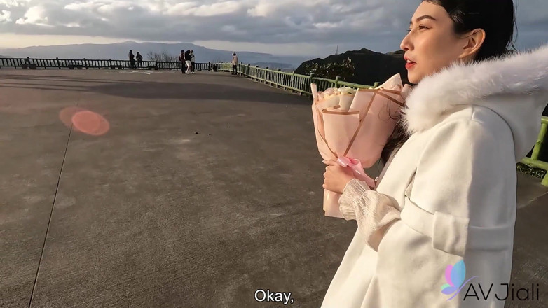 AV Jiali: 핫한 갈색 머리 창녀와 POV 데이트, Jiaxin