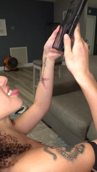 2 cewek imut vs besar pria kulit hitam