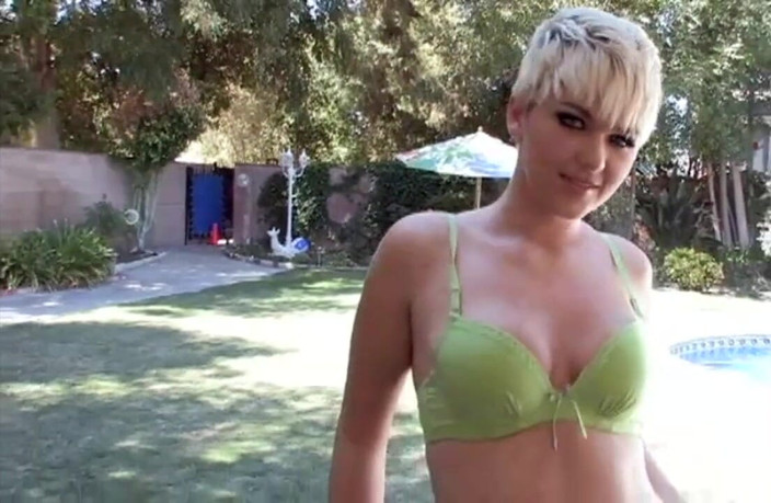 Chica Suicida DVD: Claudia Downs je jednou z nových děvky