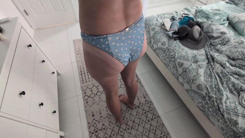Mimiandevan: Ngentot gaya doggy di kamar mandi - pov