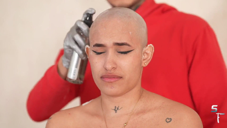 Shave Flix: 카일린 (18세)