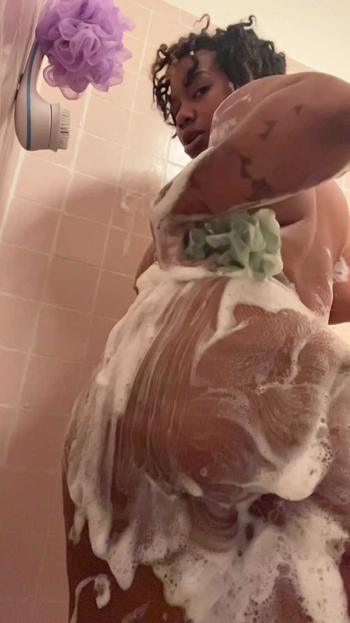 Luciousslipppsz: Wash Me up Daddy