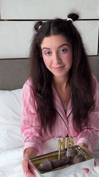 Všechno nejlepší, Katty West – snila o velkém černém penisu, ale byla dokonale šukána tvrdým bílým penisem! - Polykání spermií