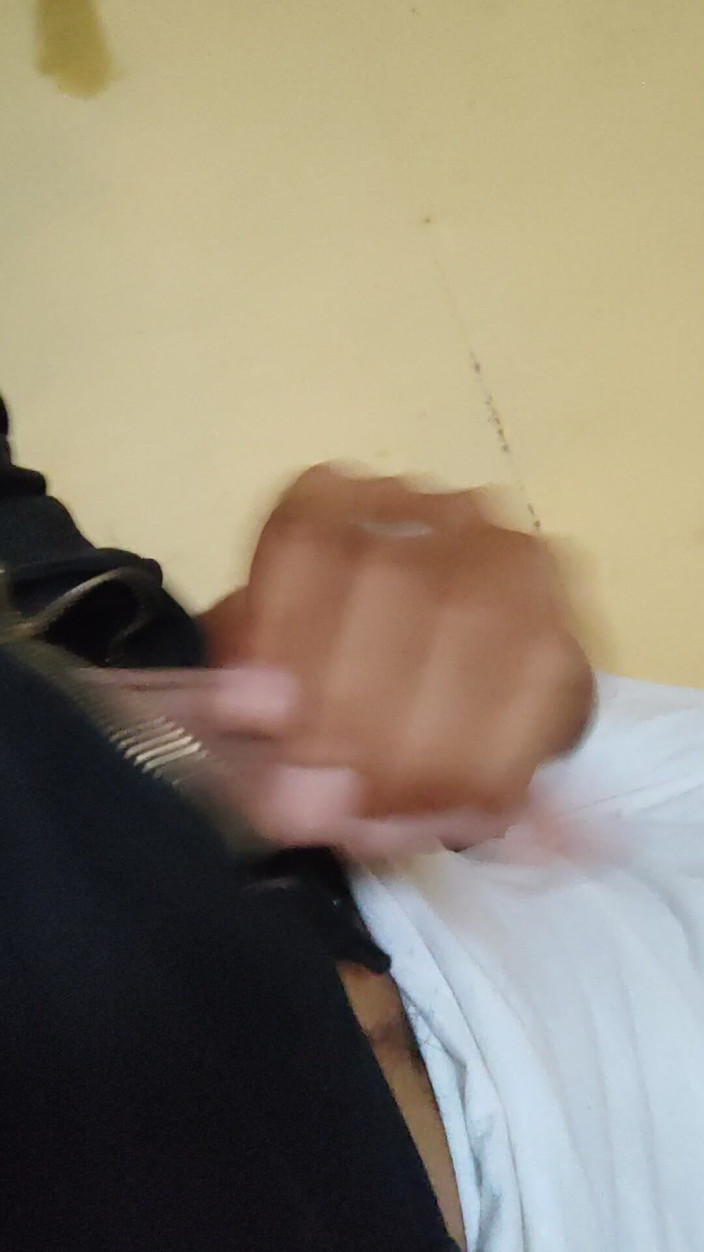 AlexAlejandro13: Evde sağıyor mu?
