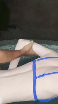 Petite Trans Kočka Ava Holt šuká hluboko a tvrdě v horké vaně