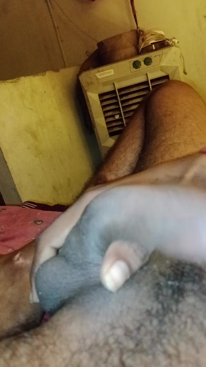 Arvind6355: Un Indien masturbe une grosse bite