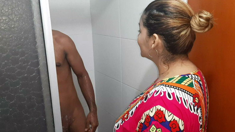Samara and Javier: Latina with Big Natural Tits Enjoys Amateur Sex