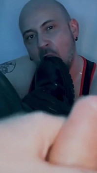 Btrucker77, gode et jeu en cuir