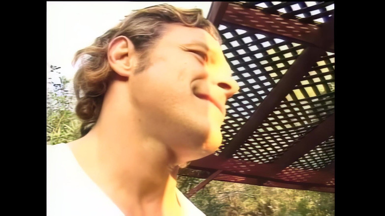 Shemale Vintage MegaStore: 大鸡巴变性女郎主宰她的性爱玩具