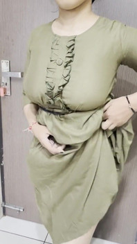 Najpiękniejsza dziewczyna 18 + pulchny seks cieszyć się w pokoju hotelowym.