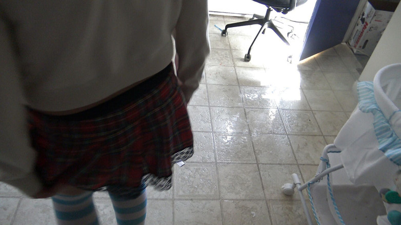 Souzan Halabi: 처음으로 자지를 만지는 영국 이슬람 여대녀