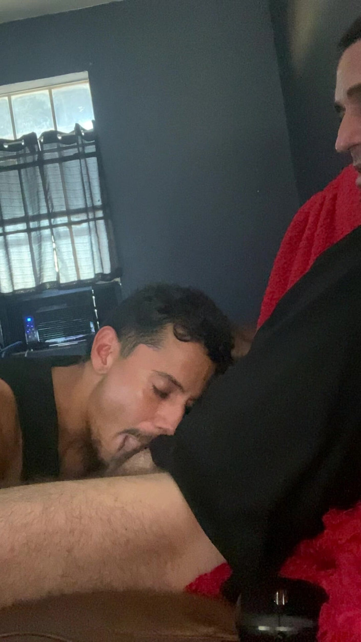 Texas-Toxicos: Porno gucken und einfach schwanz abschleppen. Schwanzlutschen ist unsere lieblingsbeschäftigung!