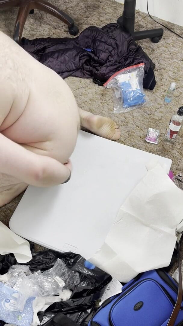 Chubbybidude: Lelaki montel cuba menunggang dildo