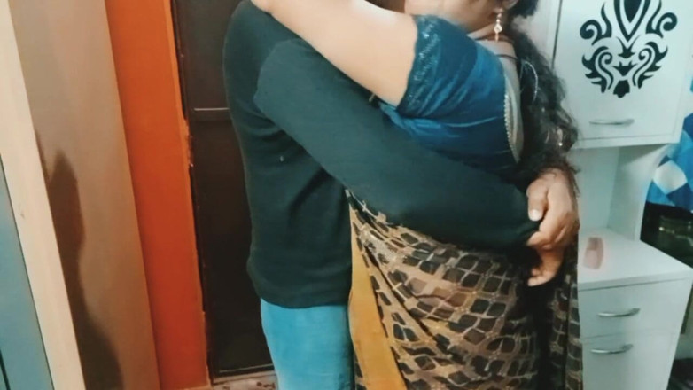 Manjushukla: Un nouveau couple a une romance ensemble