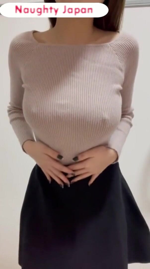 What type of JAV do you like: みんな彼女のことを話題にしている―自然に弾むようなFカップの曲線を持つ大学生の美人で、見逃せない