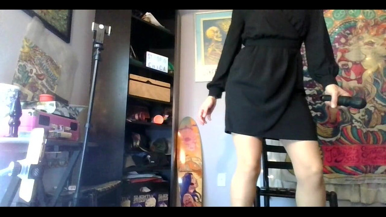 Suzy Wylde: Lihat aku menungganginya dan muncrat setelah wawancara kerjaku