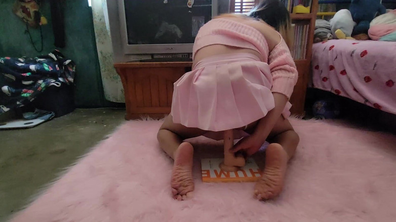 Crystal Phoenix: Sissy Latynoska używa swojego dildo na swoim ogromnym tyłku