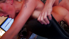 My Favorite Pornstars: Anální milující holka je nadržená při sledování porna se spolupracovníkem...