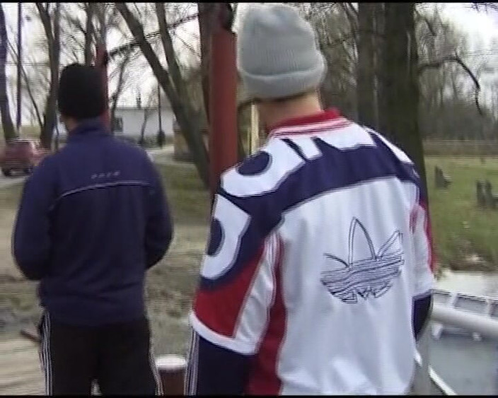 German Amateur Videos: Deutsche solider lutschen wenige schwänze im freien