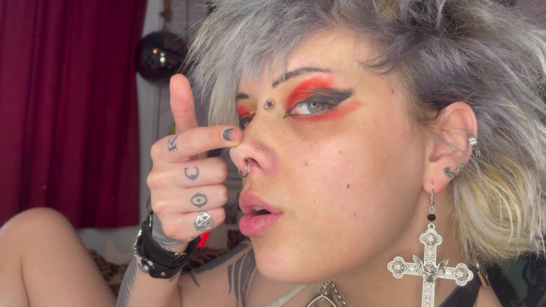 Glitterqueen1999: Porra dentro do meu nariz de porquinho preso! Joi nariz...