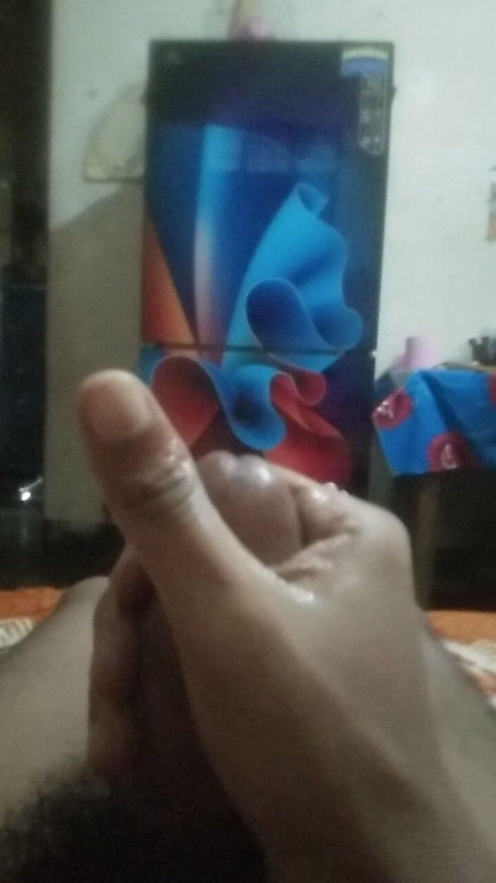 Viral_tiktokar: I Didn't Feel Like Doing Anything, so I Handjobed the...