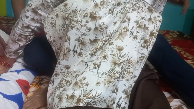 Manjushukla: Дуже красива індійська дівчина трахається зі своїм хлопцем