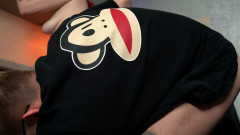 Toma Mur: Stiefmoeder laat banaan vallen, gaat op het gezicht van stiefzoan...