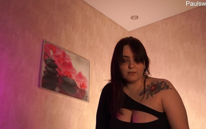Polly Sweet: Backstage Guy Does Cunnilingus to Mistress-joi