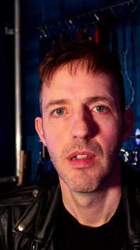 視点 - 小さなチンコの貞操奴隷は屈辱に値する(4k)