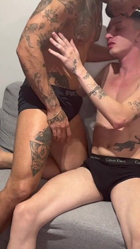 Azael Maluma se fute fără prezervativ anal latino dur