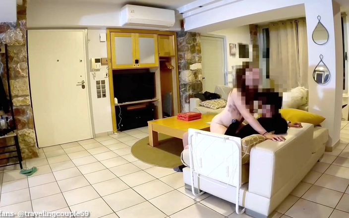 Dream Justin: Сногсшибательную на вид жену трахает курьер в одиночестве дома, камера наблюдения снимает на видео жену и курьера