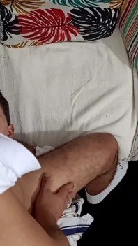 Služka je potrestána fackami a orálním sexem