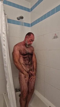 Hairy Muscle Stepdaddy Takes a Shower