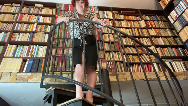 Roxanne Miller: Bibliotecaria te hace acabar