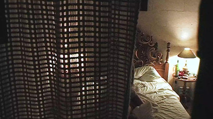 Viewer cam by Sextermedia: Jogos lésbicos na cama