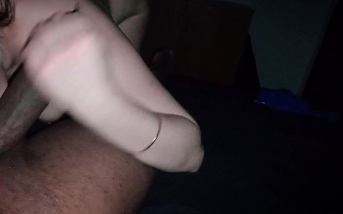 Apolo Fitness: College Student Sucks Her Boyfriend's Balls While Jerking off His...
