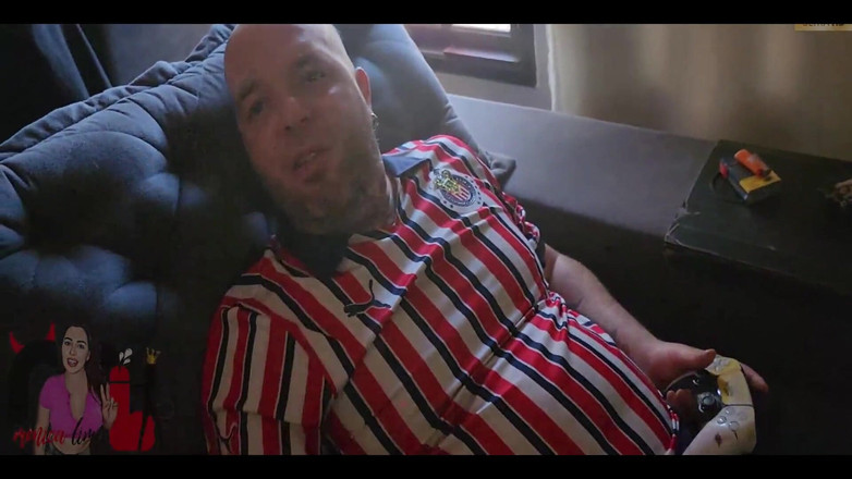 Monica Lima: Vyčistěte mi kundičku, protože jiný muž naplnil jeho zbytečný paroháč...