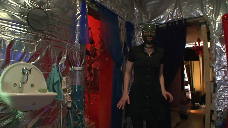 Absolute BDSM films - The original: Mujer somete mujer