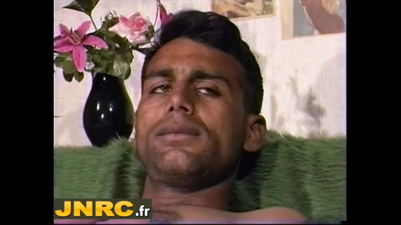 JNRC: JNRC: una joven turca peluda