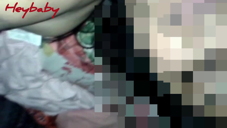 Heybaby: Nytt par hett sex med fitta fingrar