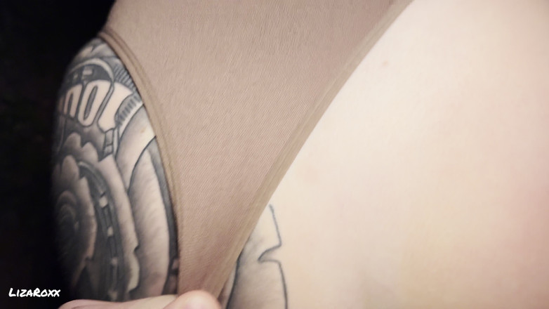 LizaRoxx: 조거 랜덤에게 섹스하고 스쿼트 당했다