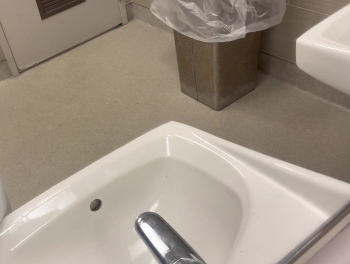 Anye Meshell: On the Sink!