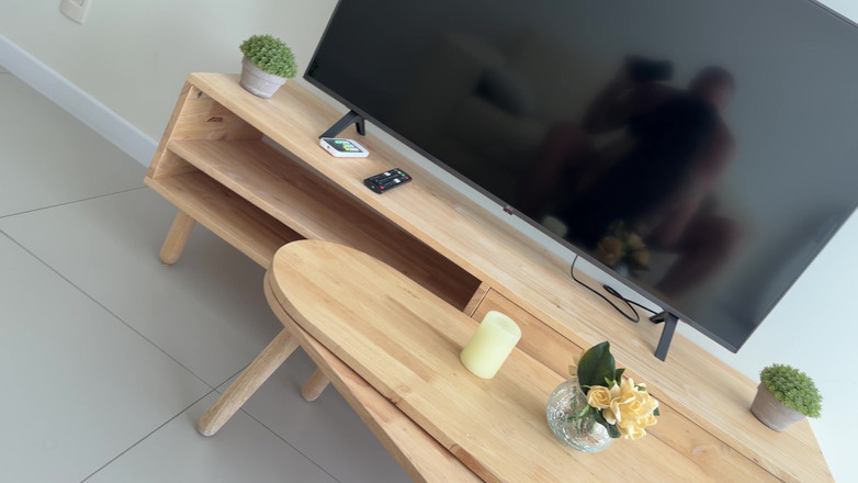 Johnny Grey: देखने का बिंदु बड़े स्तनों वाली लैटिना चोदने लायक मम्मी के साथ लंड चुसाई और गांड चटाई - Nefernik